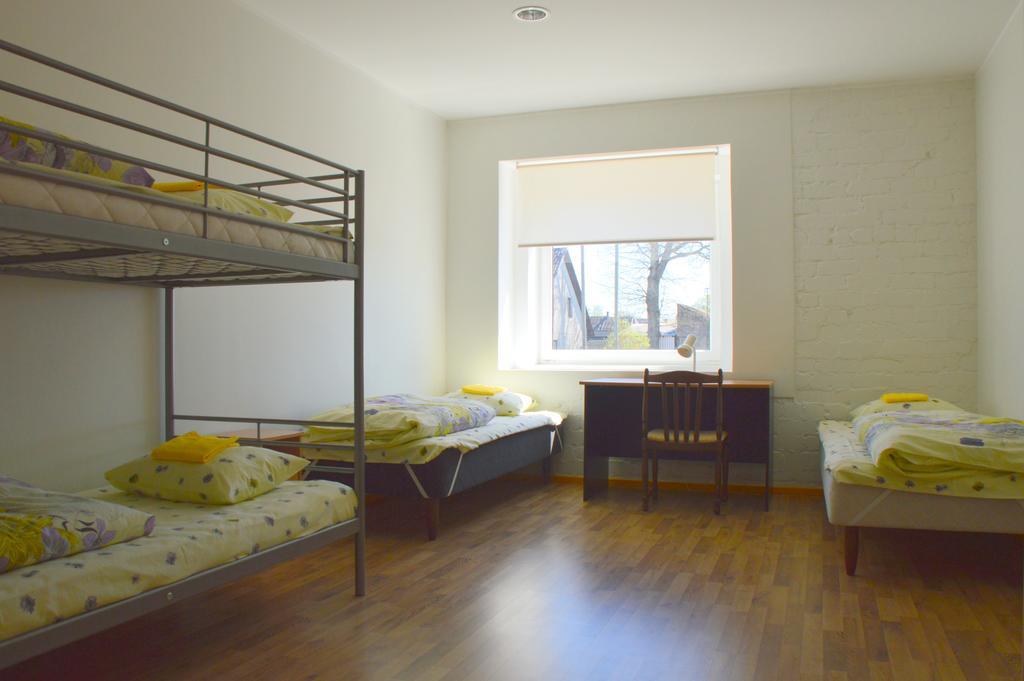 Saare Automatic Hostel Пярну Екстериор снимка