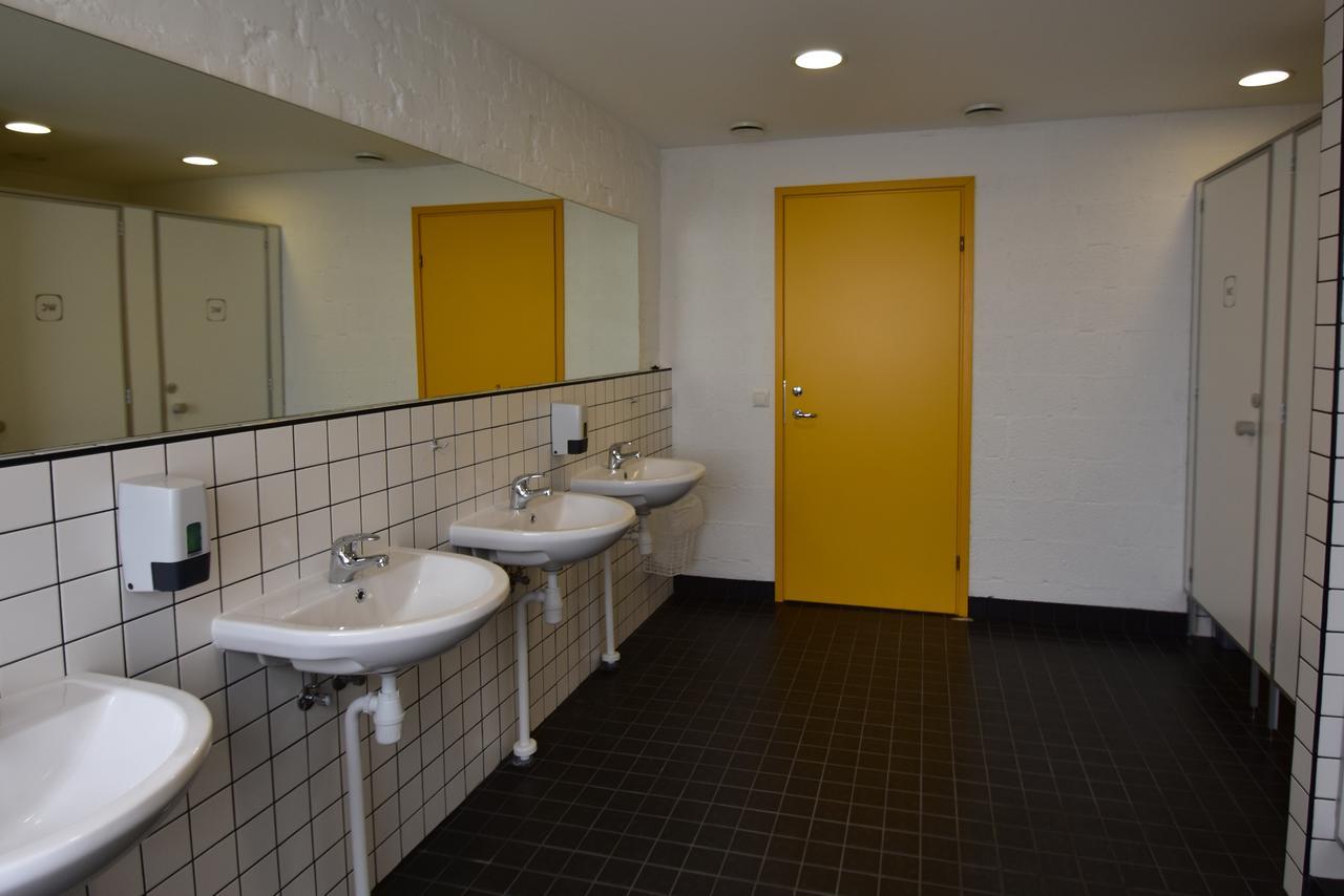 Saare Automatic Hostel Пярну Екстериор снимка